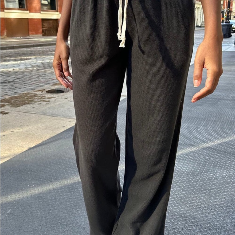 ANASTASIA WAFFLE SWEATPANTS